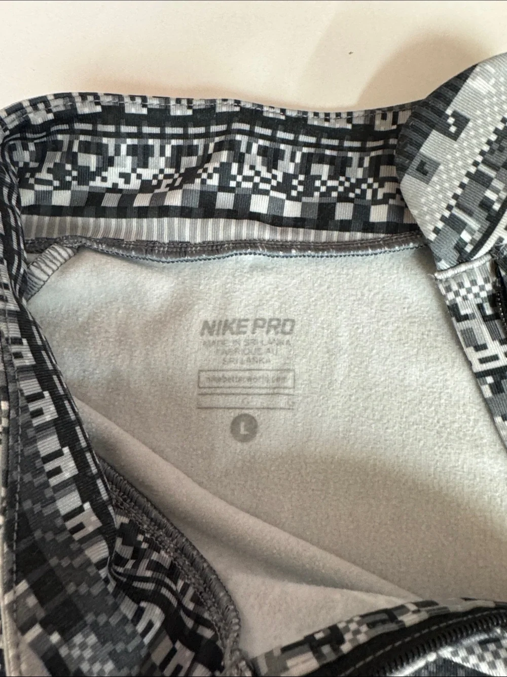 Nike Women's Black & White Patterned Leggings Set